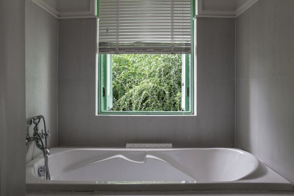 Fiberglass Tub Installation in Gary